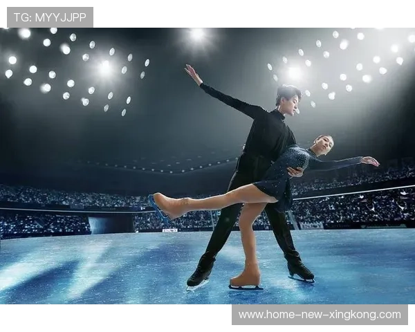 花样滑冰双人旋转动作同步惊艳全场